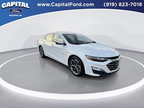 Used 2024 Chevrolet Malibu LT image 2