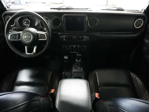 Used 2023 Jeep Gladiator Overland image 17
