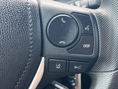 Used 2017 Toyota Corolla LE image 10