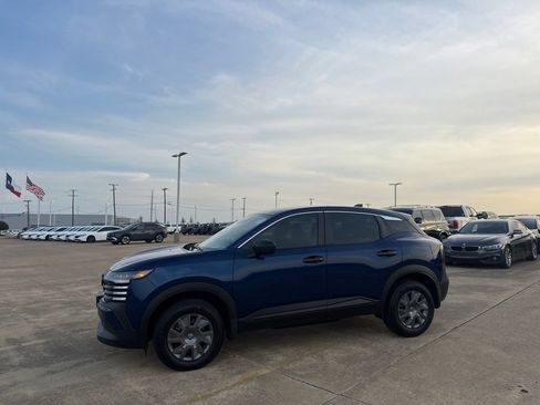 Used 2026 Nissan Kicks S FWD image 10