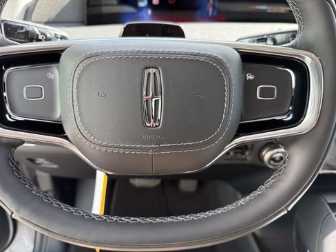 New 2026 Lincoln Navigator Reserve AWD/4WD image 26