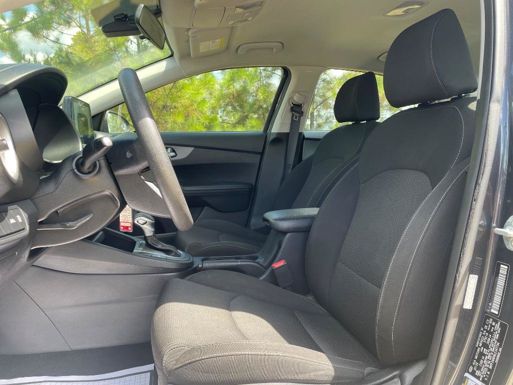 Used 2020 Kia Forte LXS FWD image 10