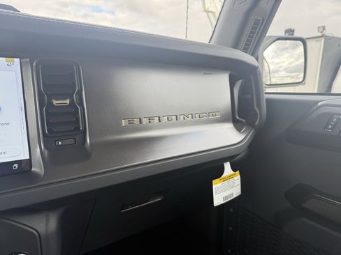 New 2025 Ford Bronco Badlands image 55