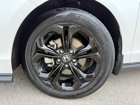 Used 2025 Honda Accord SE image 9
