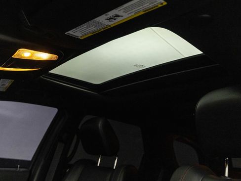 Used 2022 Dodge Durango R/T w/ Tow 'N Go Package image 31