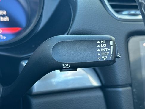 Used 2019 Porsche 718 Boxster RWD image 29