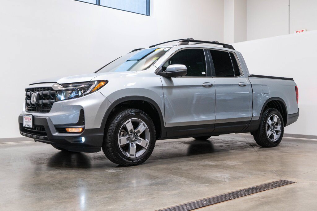 Used 2025 Honda Ridgeline RTL image 3