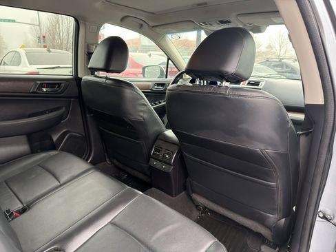 Used 2017 Subaru Outback 3.6R Limited image 15
