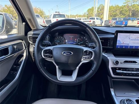 Certified 2021 Ford Explorer XLT w/ Equipment Group 202A image 17