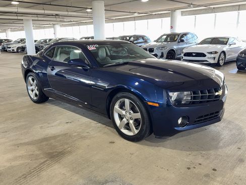 Used 2010 Chevrolet Camaro LT image 2