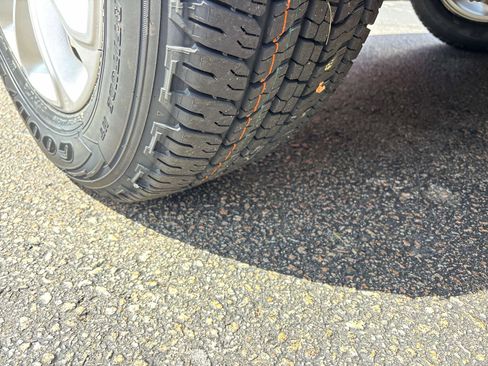 Used 2022 Jeep Grand Cherokee Laredo E w/ Security & Convenience Group image 12