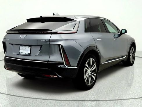 Used 2023 Cadillac Lyriq AWD image 5