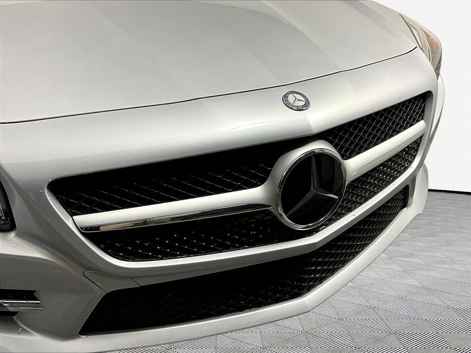 Used 2014 Mercedes-Benz SL 550 image 29