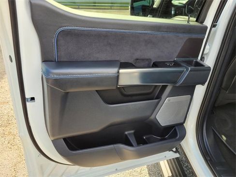 Used 2024 Ford F150 Platinum w/ FX4 Off-Road Package image 16