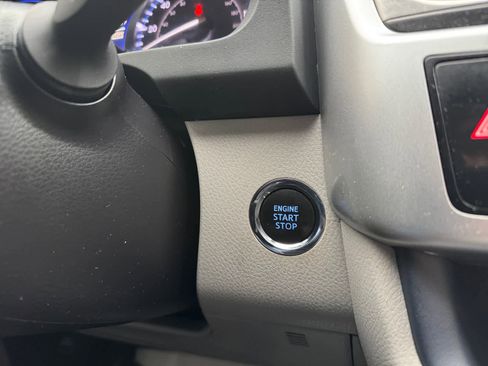 Used 2019 Toyota Highlander XLE image 7