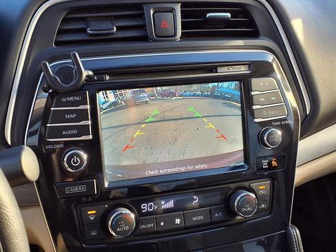 Used 2016 Nissan Maxima 3.5 SL w/ Interior Lighting Package image 17