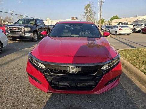 Used 2018 Honda Accord Sport image 12