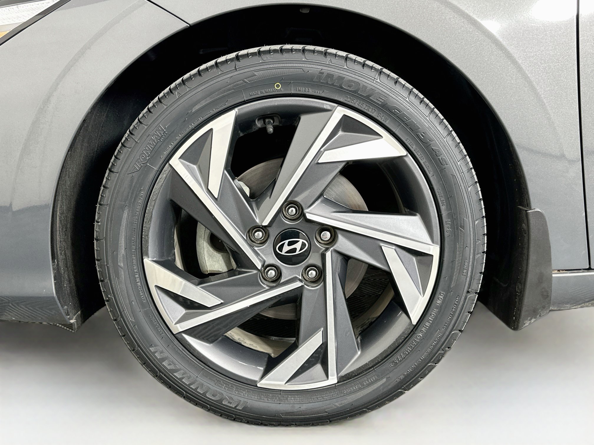 Used 2025 Hyundai Elantra Sport FWD image 11