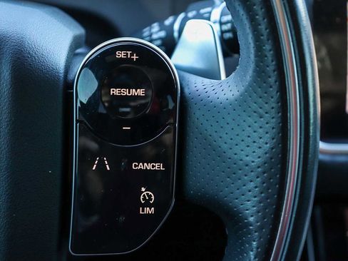 Used 2020 Land Rover Range Rover Velar R-Dynamic S image 21