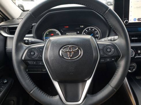 Certified 2023 Toyota Venza LE image 20