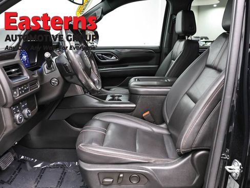 Used 2022 Chevrolet Suburban RST w/ Luxury Package AWD/4WD image 13