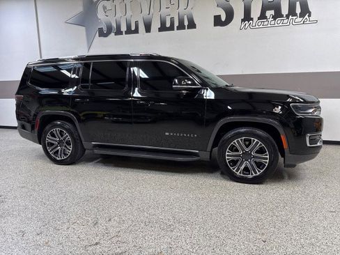 Used 2022 Jeep Wagoneer Series III w/ Rear Seat Video Group 1 image 50