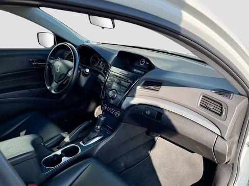 Used 2018 Acura ILX w/ Special Edition Package image 29