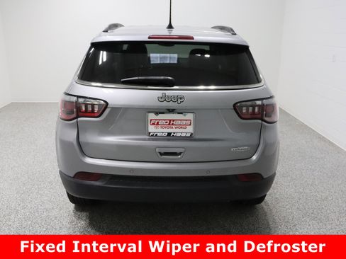 Used 2017 Jeep Compass Latitude w/ Popular Equipment Group image 8