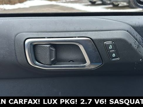 Used 2024 Ford Bronco Badlands image 8