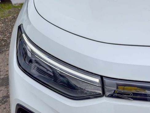 New 2026 Volkswagen Tiguan SE R-Line image 5