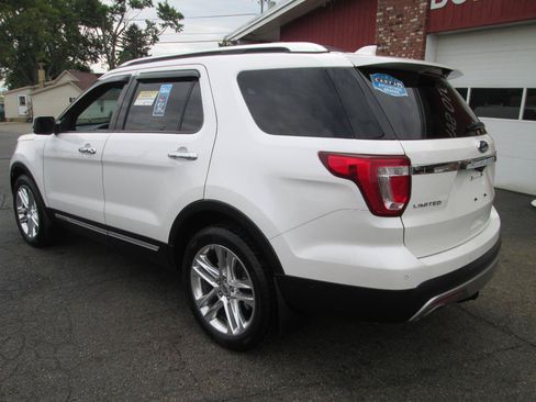 Used 2016 Ford Explorer Limited w/ Equipment Group 301A AWD/4WD image 15