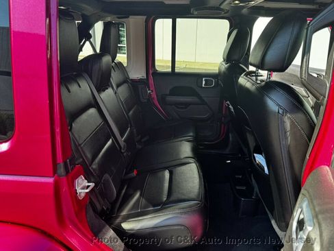 Used 2021 Jeep Wrangler Unlimited Sahara AWD/4WD image 18