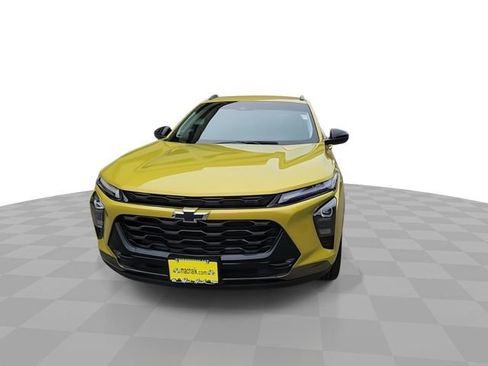 Certified 2024 Chevrolet Trax ACTIV w/ Driver Confidence Package image 3