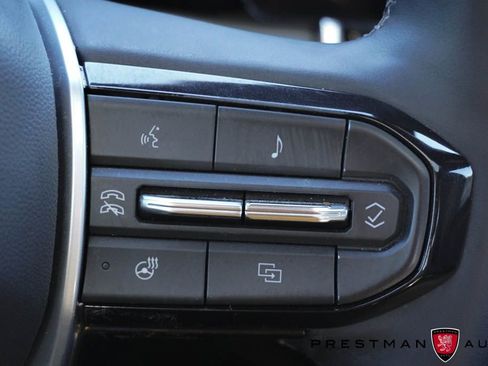 Used 2025 Chevrolet Colorado ZR2 w/ Technology Package image 34