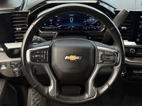 Used 2024 Chevrolet Silverado 2500 LT AWD/4WD image 17