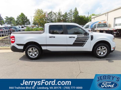 Certified 2022 Ford Maverick XL w/ Equipment Group 100A Standard AWD/4WD image 4