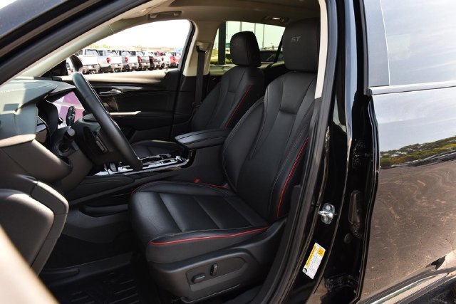 Used 2023 Buick Envision Essence w/ Sport Touring Package AWD/4WD image 21