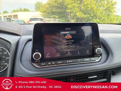 Certified 2023 Nissan Rogue SV FWD image 16
