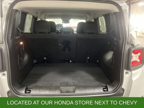 Used 2019 Jeep Renegade Trailhawk w/ UConnect 8.4 Nav Group image 7