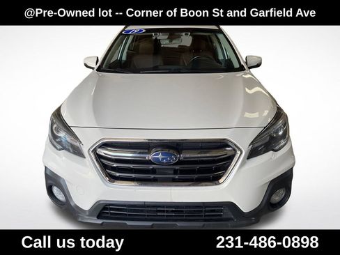 Used 2019 Subaru Outback 3.6R Touring w/ Popular Package #3A AWD/4WD image 8