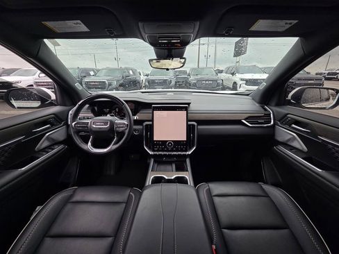 Used 2024 GMC Acadia Denali w/ Super Cruise Package image 27