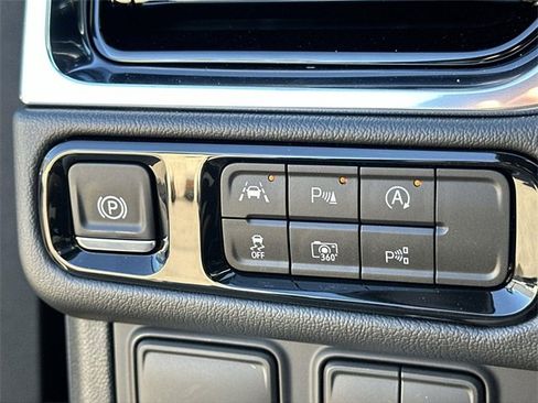 New 2026 GMC Yukon Denali w/ Denali Reserve Package image 19