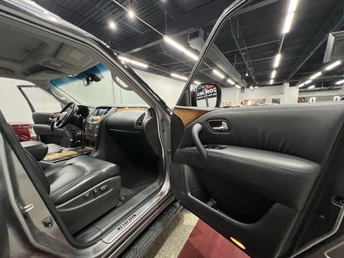 Used 2011 INFINITI QX56 4WD w/ Theater Pkg image 33