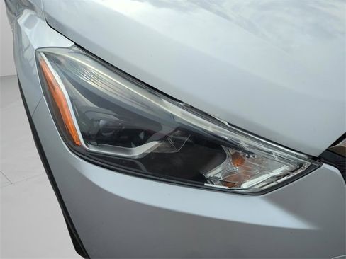 Certified 2020 Nissan Kicks SR image 42