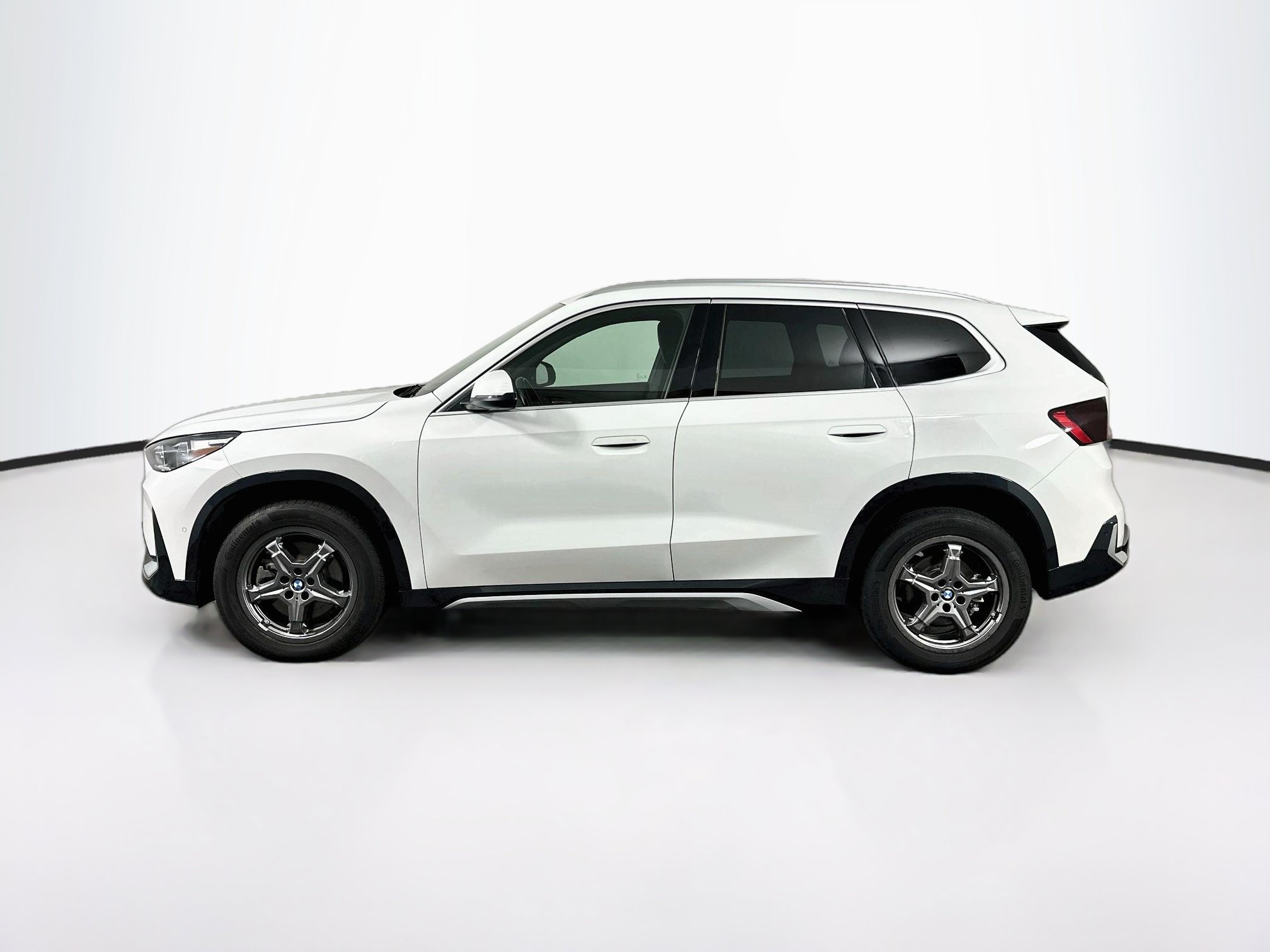 Used 2025 BMW X1 xDrive28i AWD/4WD image 4