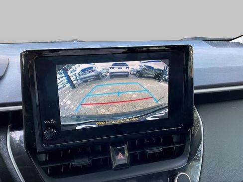 Used 2023 Toyota Corolla LE FWD image 29