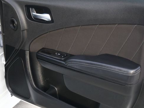 Used 2022 Dodge Charger R/T w/ Blacktop Package image 16