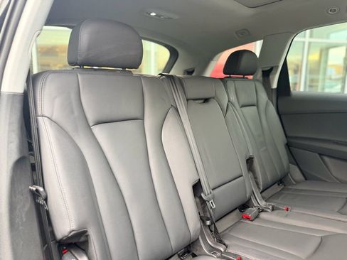Certified 2023 Audi Q7 2.0T Premium w/ Convenience Package image 19