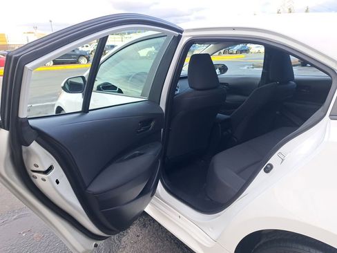 Used 2023 Toyota Corolla LE image 10