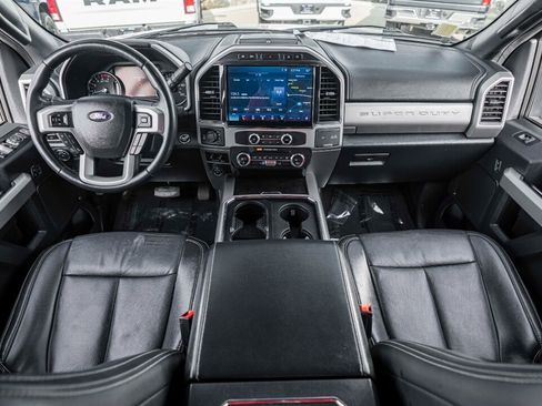 Used 2022 Ford F250 Lariat w/ Black Appearance Package image 15